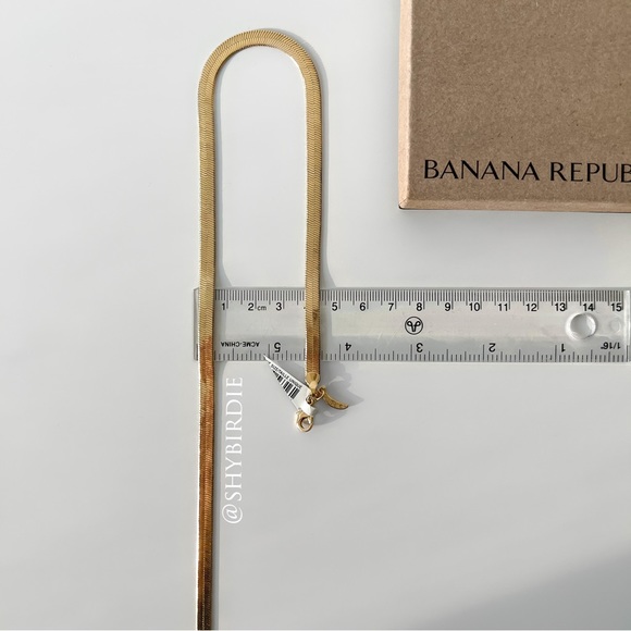 NWT Banana Republic Herringbone Snake Chain in Gold - Picture 11 of 12